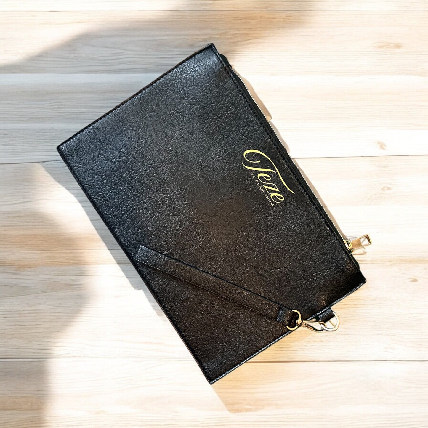 C25-01 Personalisiere deine Clutch – Einzigartig und stilvoll