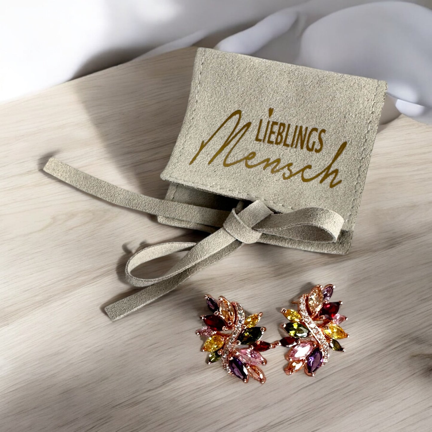 O25-01 Elegante Ohrringe für besondere Anlässe